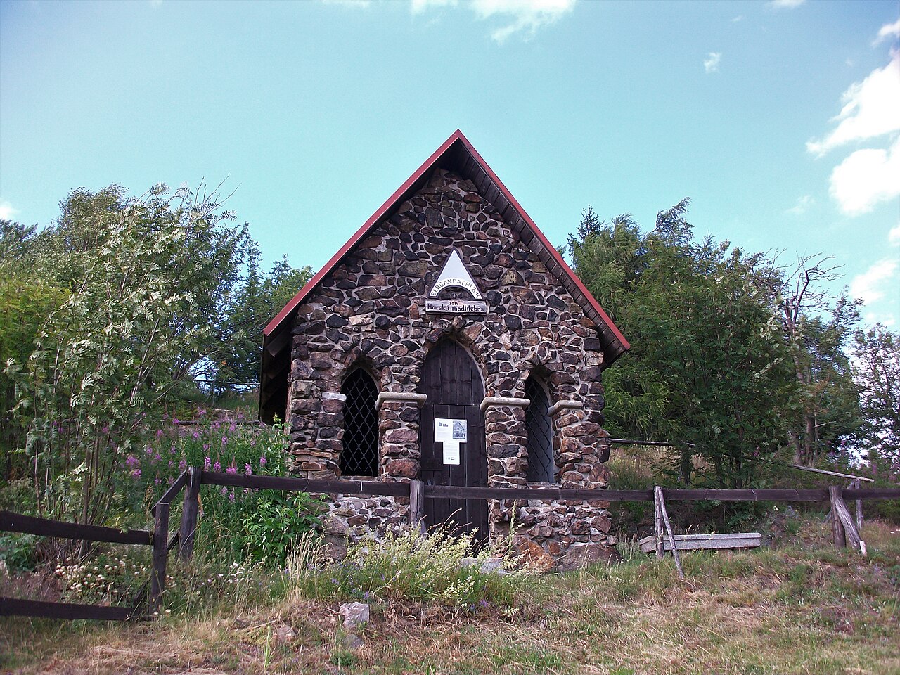 quiet chapel (foto: Aagnverglaser / CC BY-SA 4.0, Wikimedia Commons)