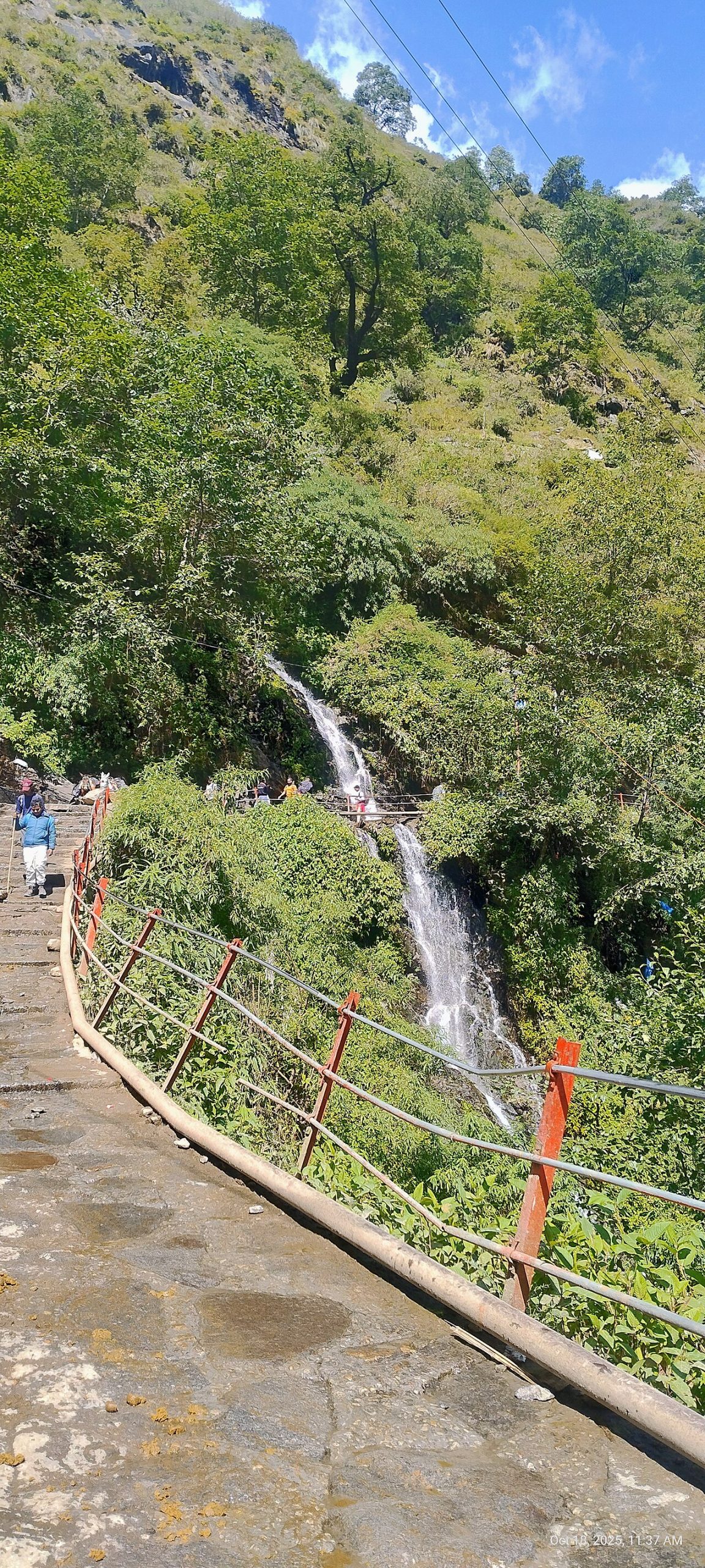 spiritual mountain path (foto: Gul-Wiki / CC BY-SA 4.0, Wikimedia Commons)