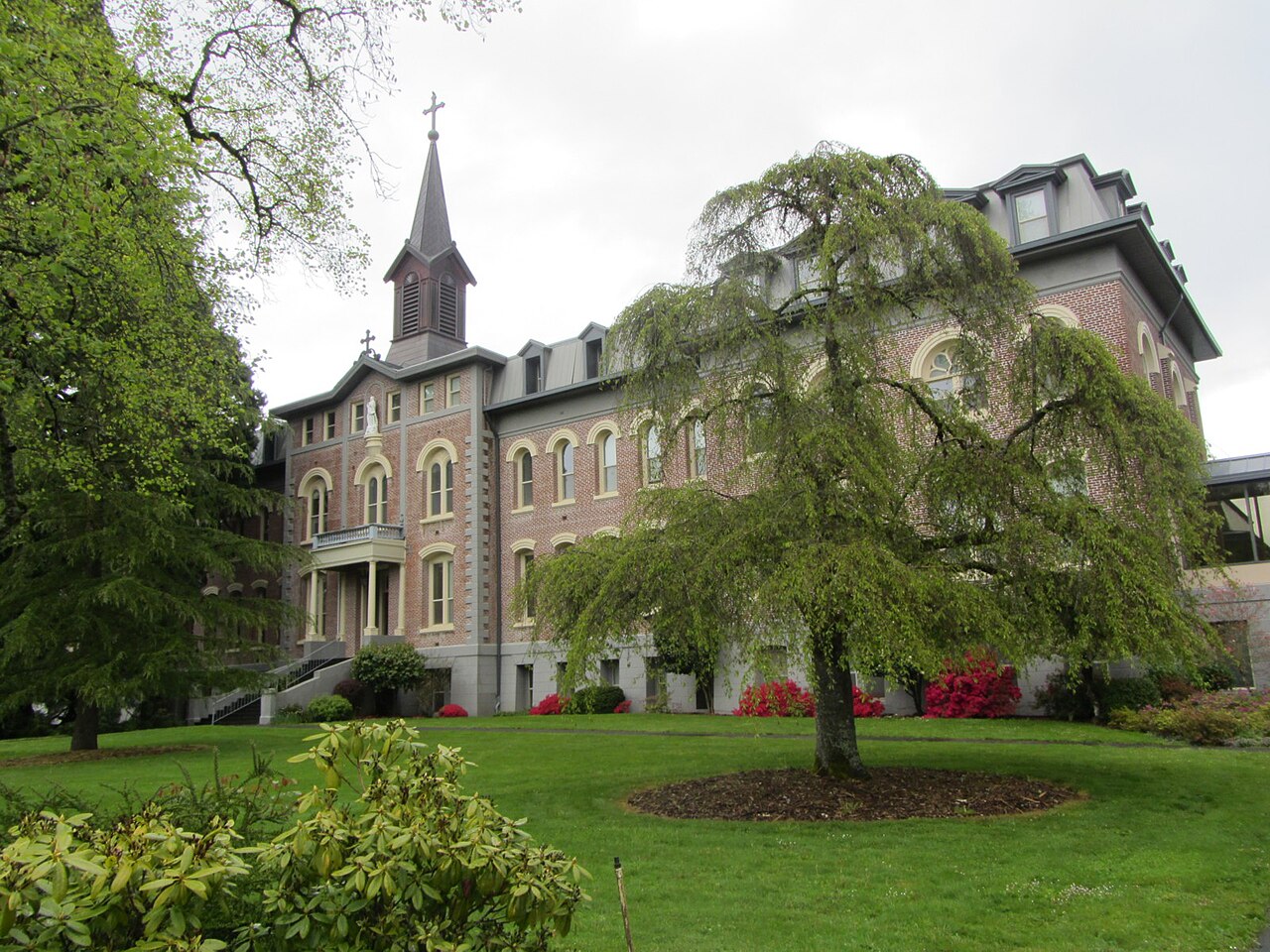 monastery peaceful (foto: Kurt Minard / CC BY-SA 3.0, Wikimedia Commons)