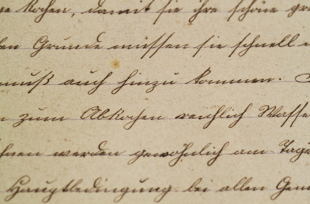 Lettera manoscritta a inchiostro con una data leggibile in alto a destra del foglio